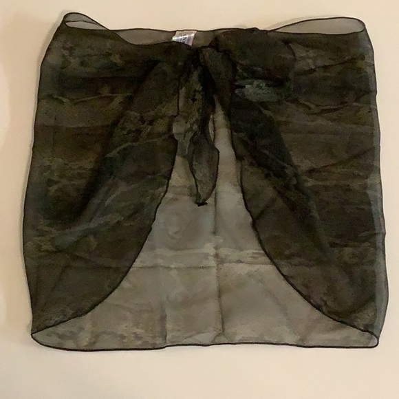 Zuliana Size S/M Green Snake Print Pareo/Sarong. Made in USA. New With Tags - Picture 1 of 4